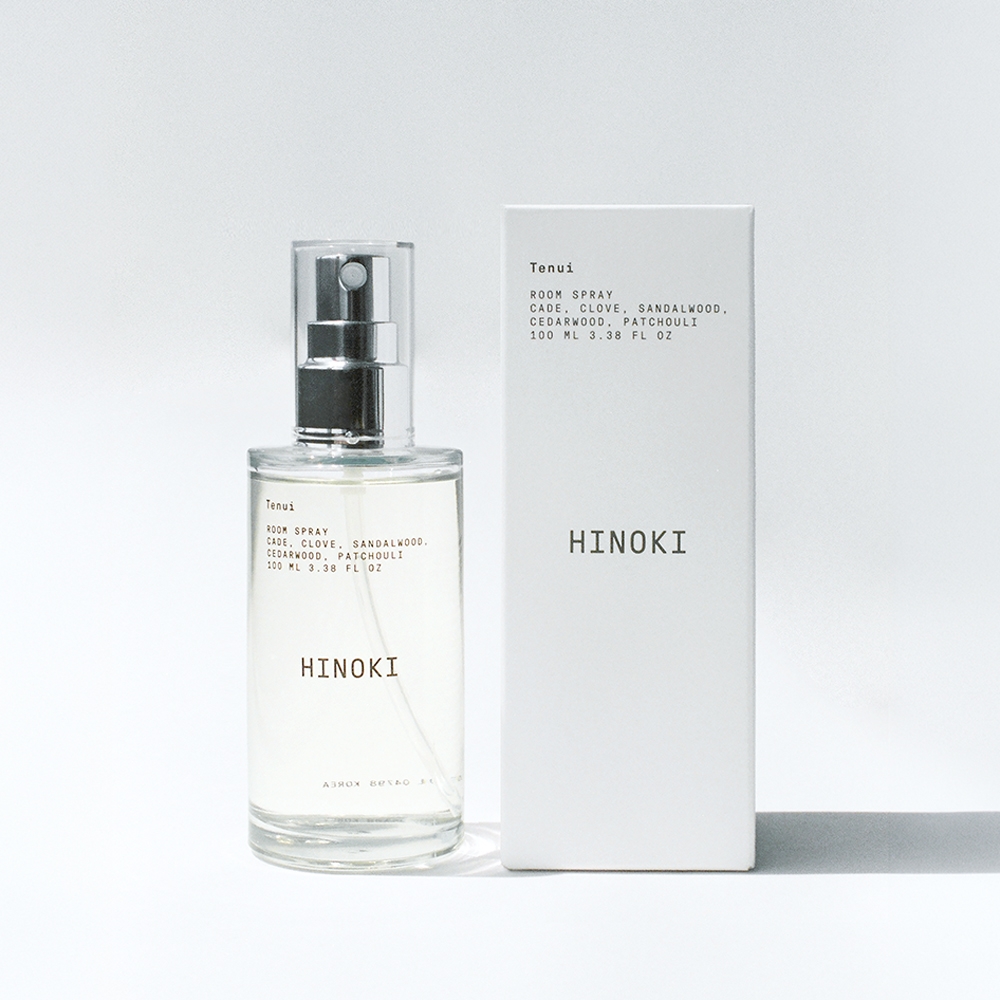 Tenui Hinoki Room Spray 100ml with outer box set contents