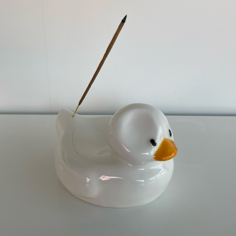 K-Lifestyle EACHIKE rubber duck tray as incense stick holder, side view