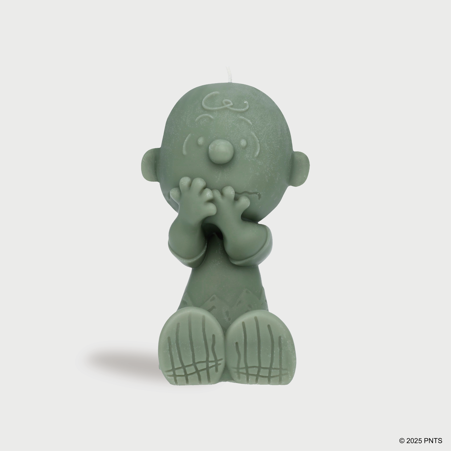 CONTEDETULEAR Peanuts 75th Anniversary Charlie Brown Candle sage green front view