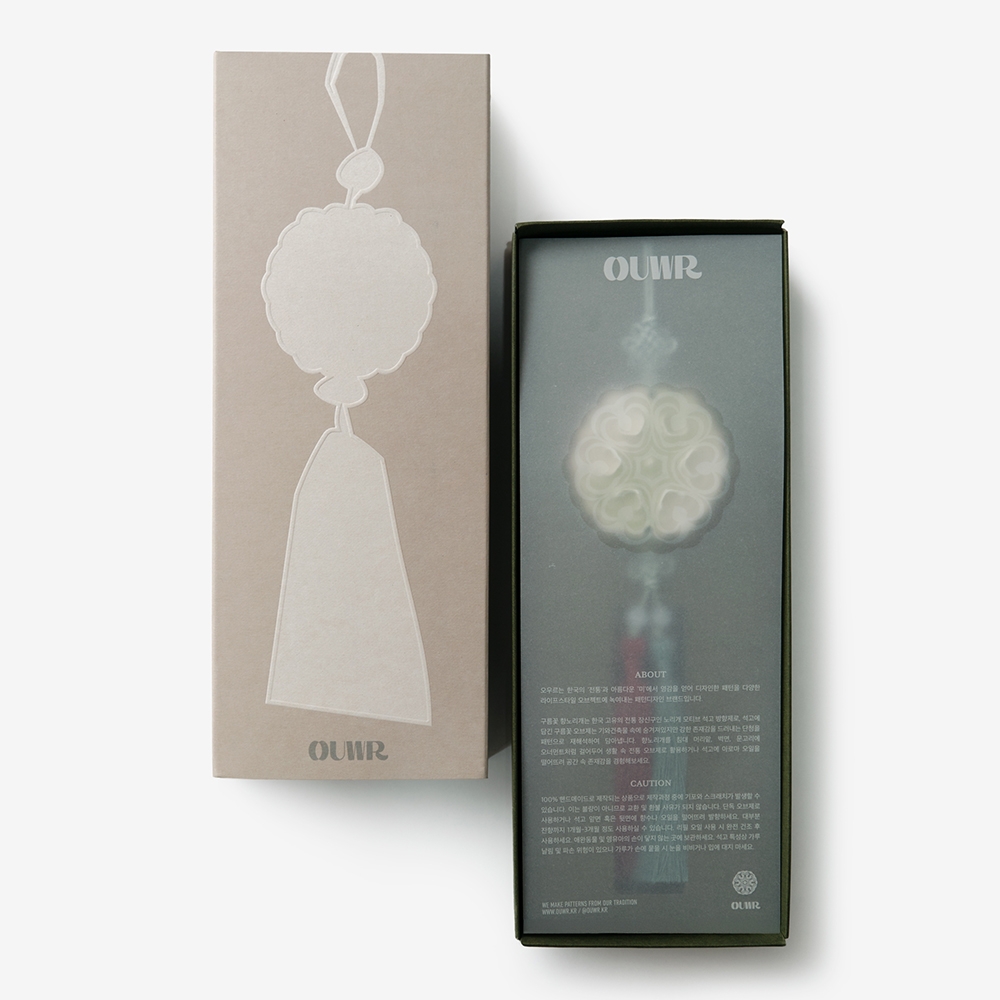OUWR Hyang Norigae Cloud Flower P3-19 gift box and brand card with about and caution notes