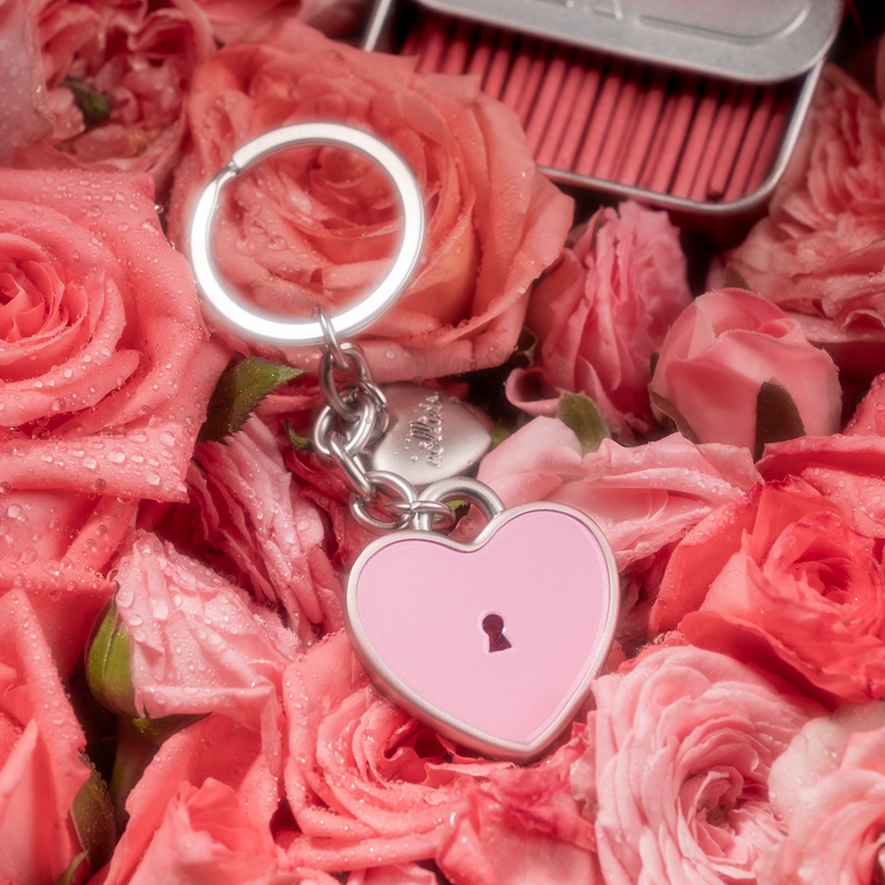 K-Lifestyle COLLINS LOVE EDITION Incense Holder Keyring pink heart keychain with incense sticks tin