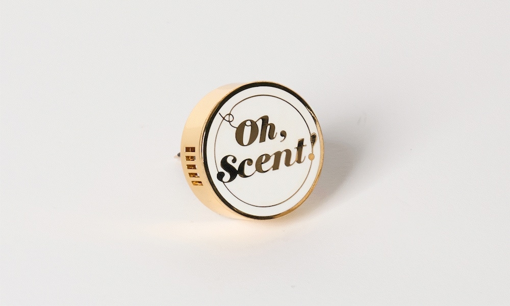 OHSCENT car diffuser gold Oh, Scent pendant design with side vent slots