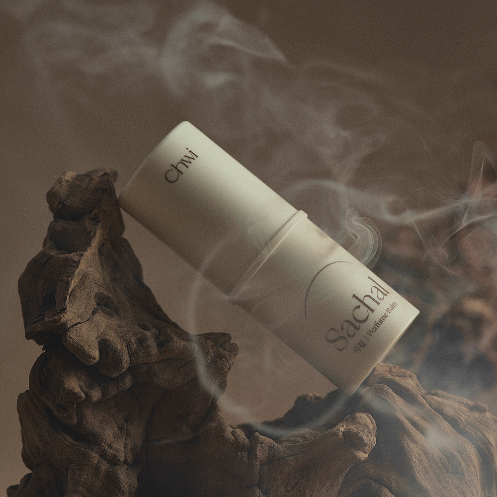 Chwi Sachal Perfume Balm 4.6g solid perfume stick front view
