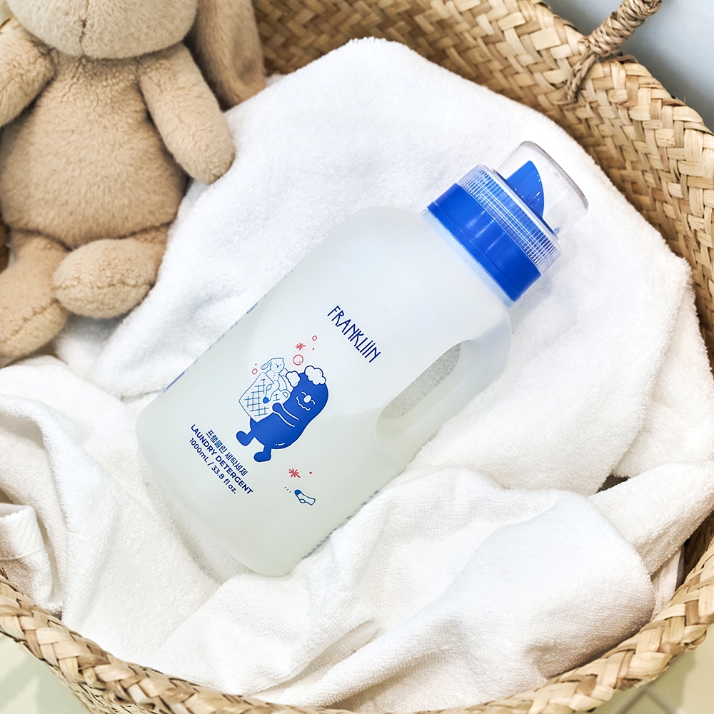 K-Lifestyle FRANKLiiN Laundry Detergent 1000mL bottle with blue measuring cap