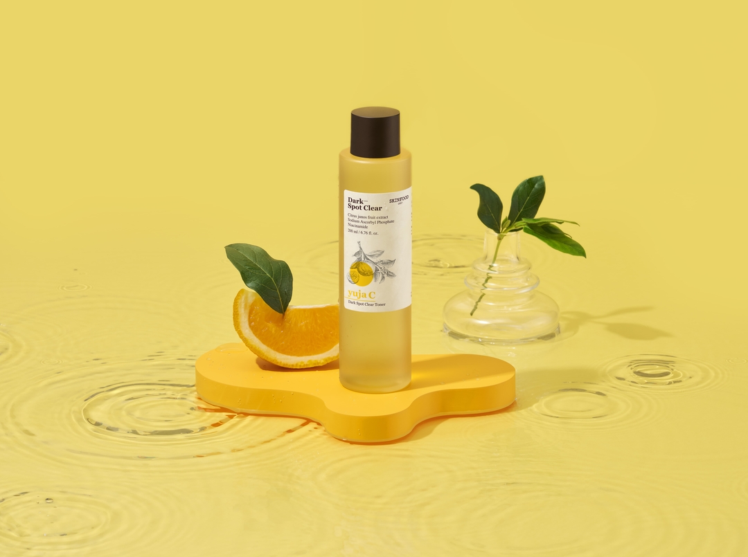 Skinfood YUJA C DARK SPOT CLEAR TONER (200ml) – image 1 of 2
