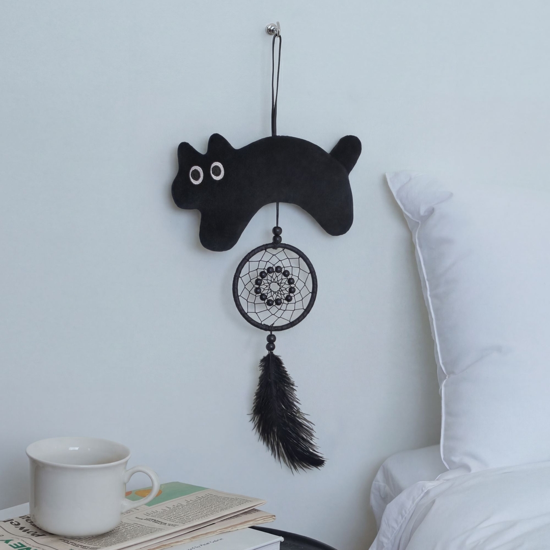 K-Lifestyle MIGNON MANSION Chubby cat dreamcatcher sachets – image 1 of 2