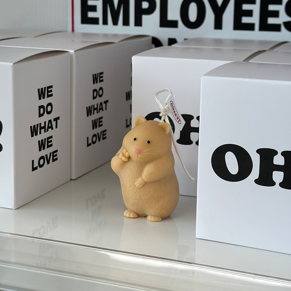 K-Lifestyle OHZETI CANDLE V-Hamster Candle – image 1 of 2