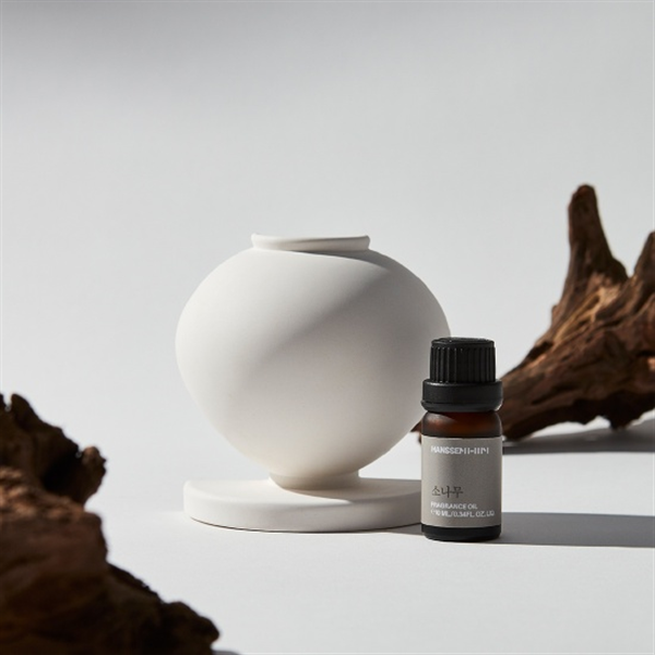 K-Lifestyle HANSSEM Moon Jar Diatomaceous Earth Diffuser Set – image 1 of 2