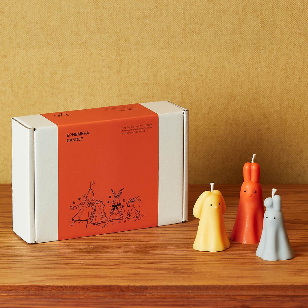 K-Lifestyle EPHEMERA Three Rabbit Knights Candle