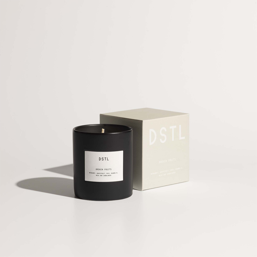 K-Lifestyle DSTL Scented Candle 250ml, 4 Scents: Broken Fruits, Green Leaves, Moss Brown, Cream Tea (250ml)