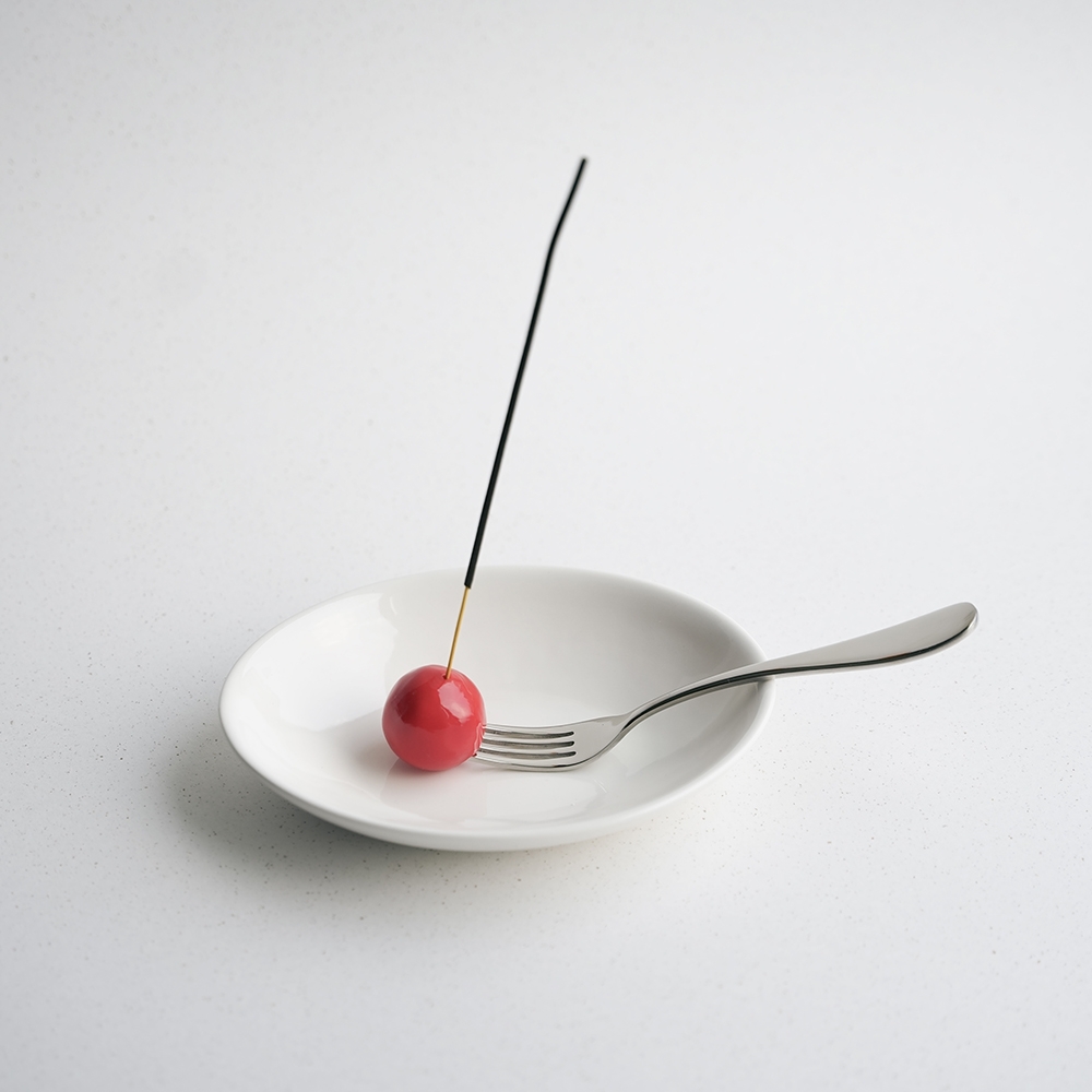 K-Lifestyle HELOKI Last Place Tomato Incense Holder – image 1 of 2
