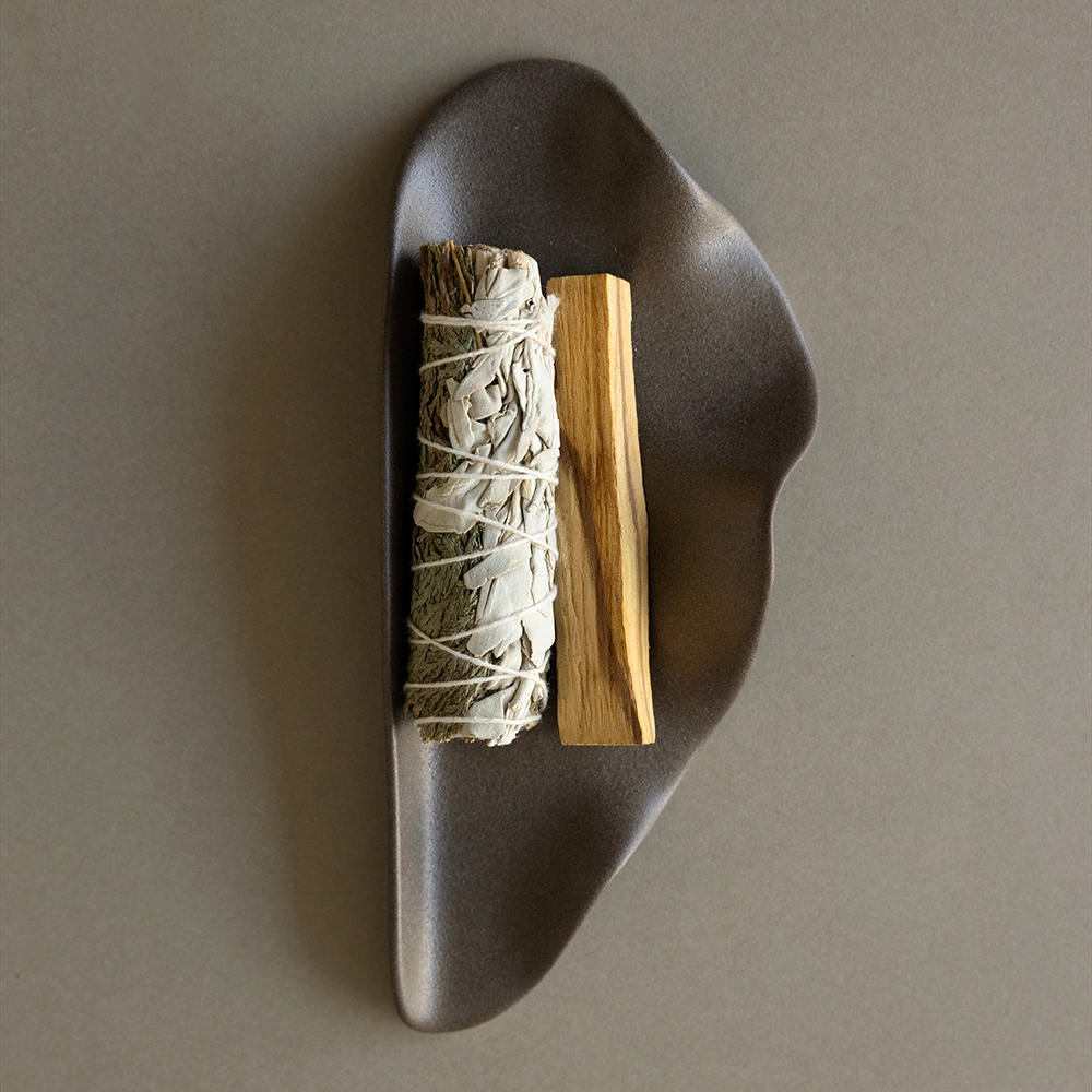 K-Lifestyle NR CERAMICS Hin Leaf Smudge Stick & Palo Santo Set – image 2 of 2