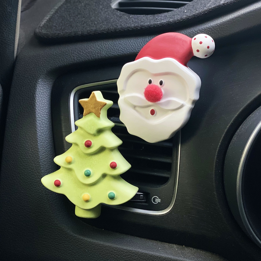 K-Lifestyle coming candle Christmas Santa or Tree Plaster Air Freshener – image 1 of 2