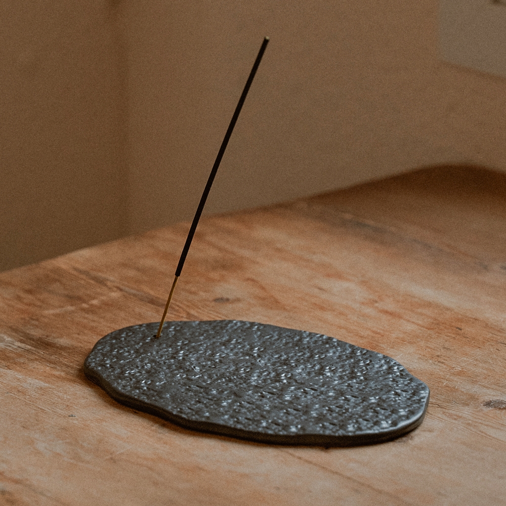 K-Lifestyle HEJDIN Icheon Ceramic Incense Holder Land