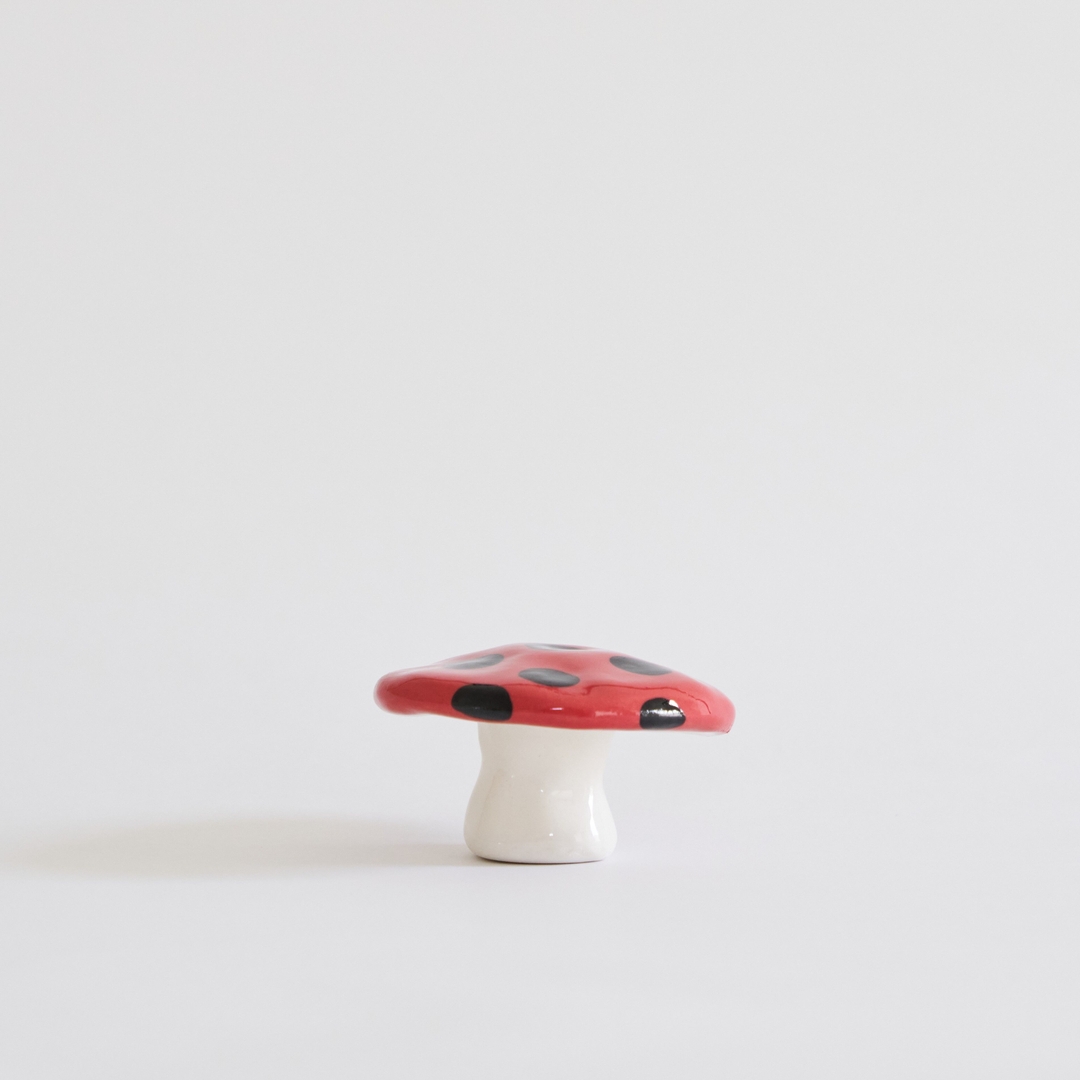 K-Lifestyle VEGETABLE FLOWER STUDIO SHIITAKE MUSHROOM INCENSE HOLDER RED