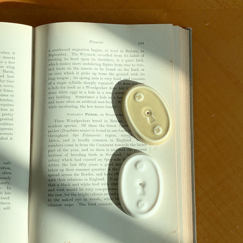 K-Lifestyle i wanna go home. Keyhole incense holder