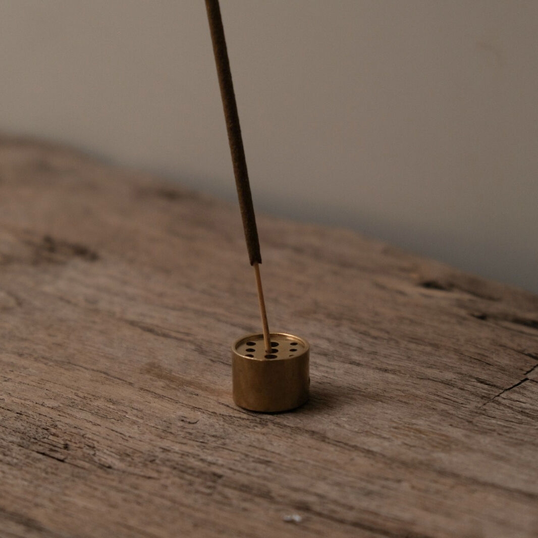 K-Lifestyle Alon-mansion Brass Incense Holder