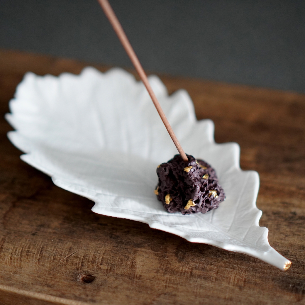 K-Lifestyle GYEONGGI CERAMIC STORE Oak wood incense holder