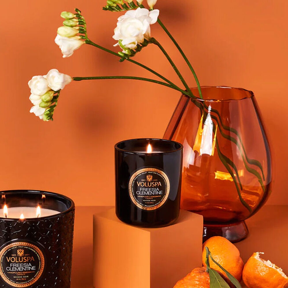 K-Lifestyle VOLUSPA Freesia Clementine Glass Candle 9.5oz (270g) (9.5oz)