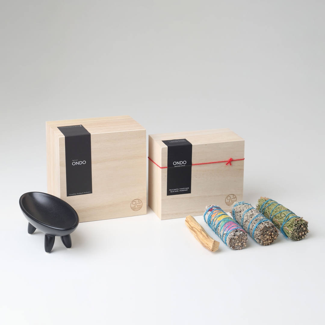 K-Lifestyle ONDO Smudge Stick - Palo Santo, Smudge Stick Set and Holder Set – image 1 of 2