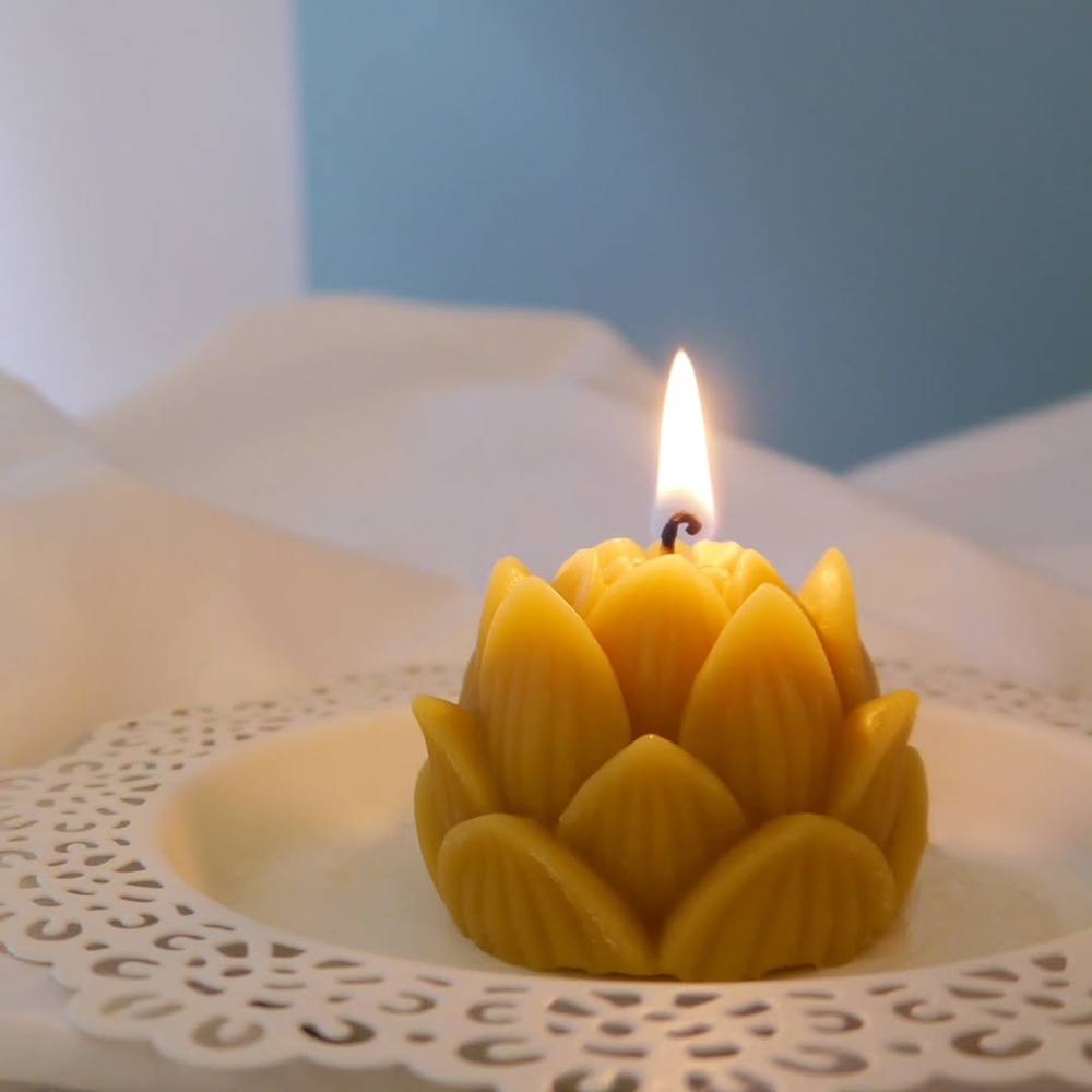 K-Lifestyle NIMOR Honey Bees Candle Lotus Beeswax Candle 100% Beeswax Candle