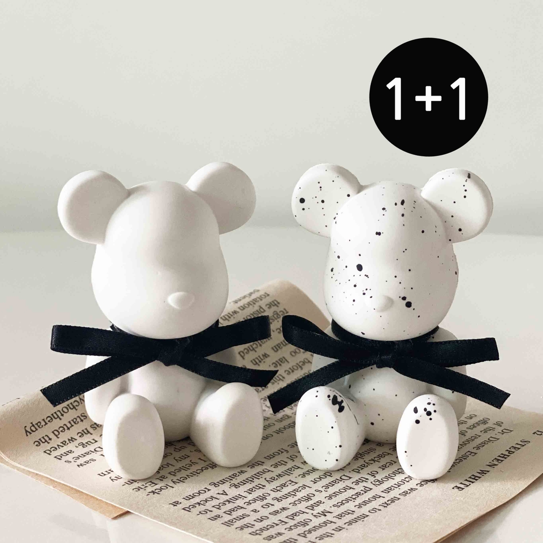 K-Lifestyle coming candle 2 Couple Mini Bear Plaster Air Fresheners + 2 English Papers