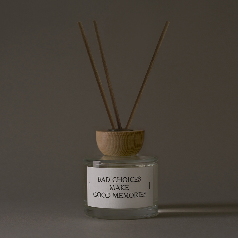 K-Lifestyle DE LABEL Signature Diffuser 150ml BAD CHOICES MAKE GOOD MEMORIES (Includes 5 Reed Sticks) (150ml)