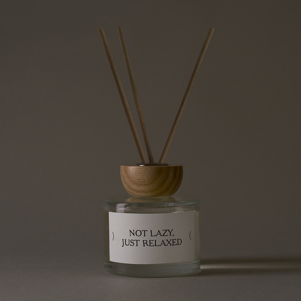 K-Lifestyle DE LABEL Signature Diffuser 150ml NOT LAZY, JUST RELAXED (Includes 5 Reed Sticks) (150ml)