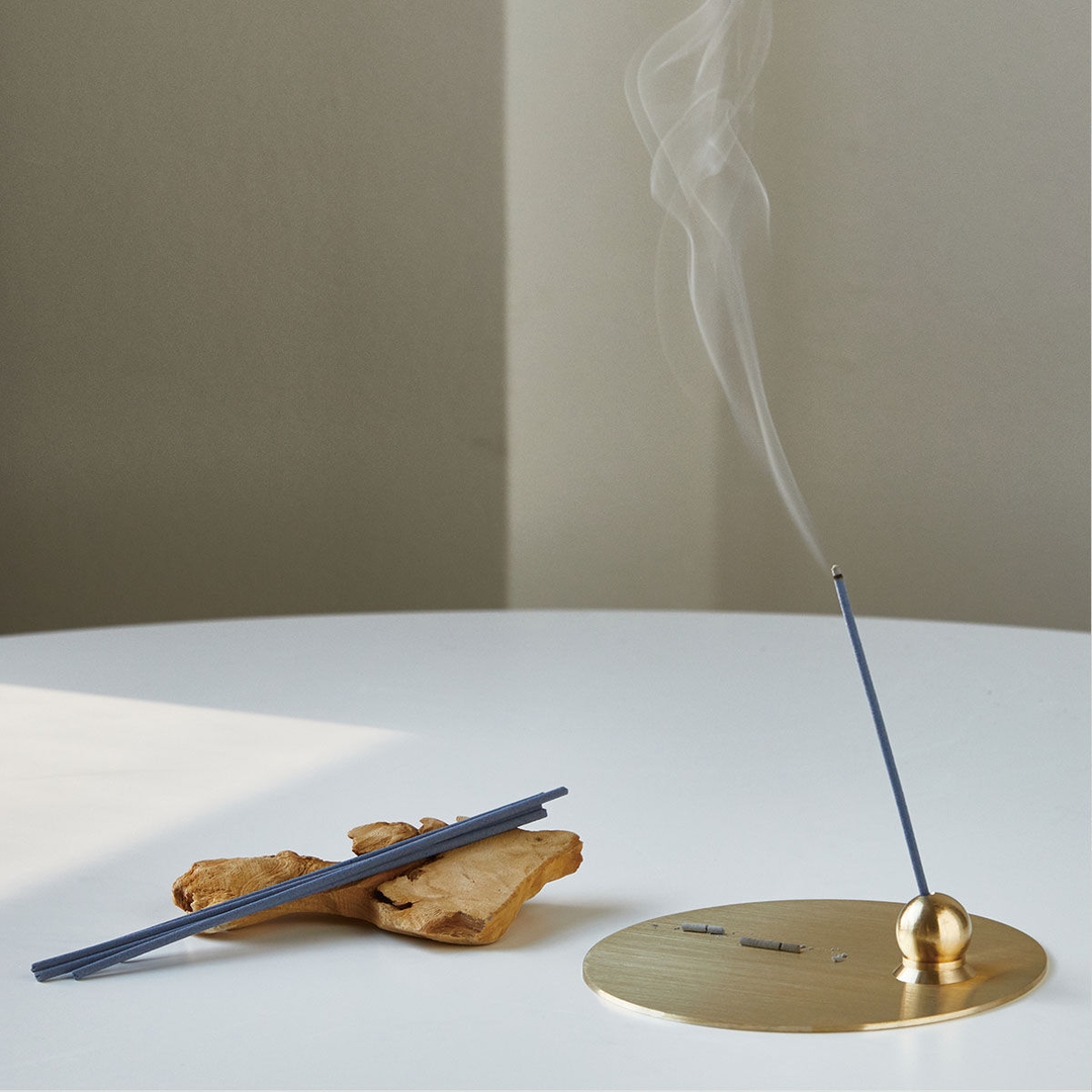 K-Lifestyle METALWOKER Brass Round Incense Holder & Coaster Set (Random)