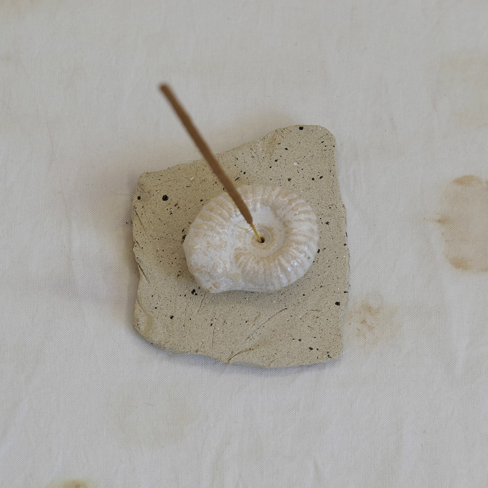 K-Lifestyle Siyuhada Ammonite Incense Holder, Ivory