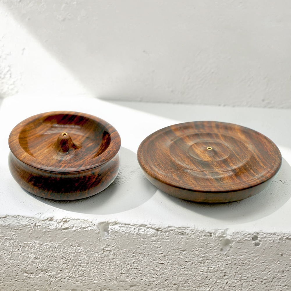 K-Lifestyle heavensense Round Shesham Wood Incense Holder (Random 1)