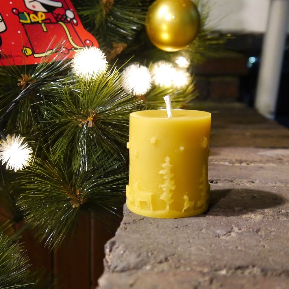 K-Lifestyle NIMOR Honey Bees Candle Winter Landscape Beeswax Candle