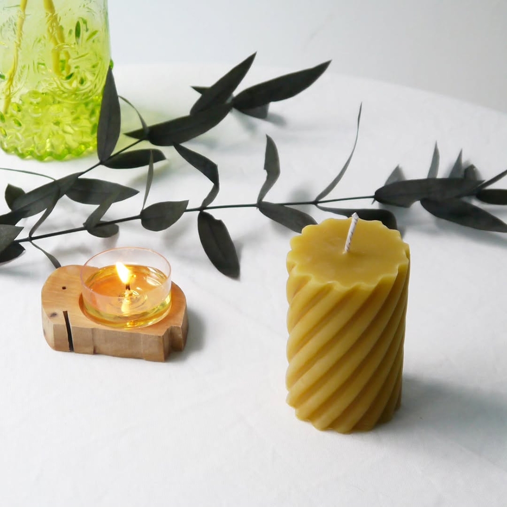 K-Lifestyle NIMOR Honey Bees Candle Screw Beeswax Candle