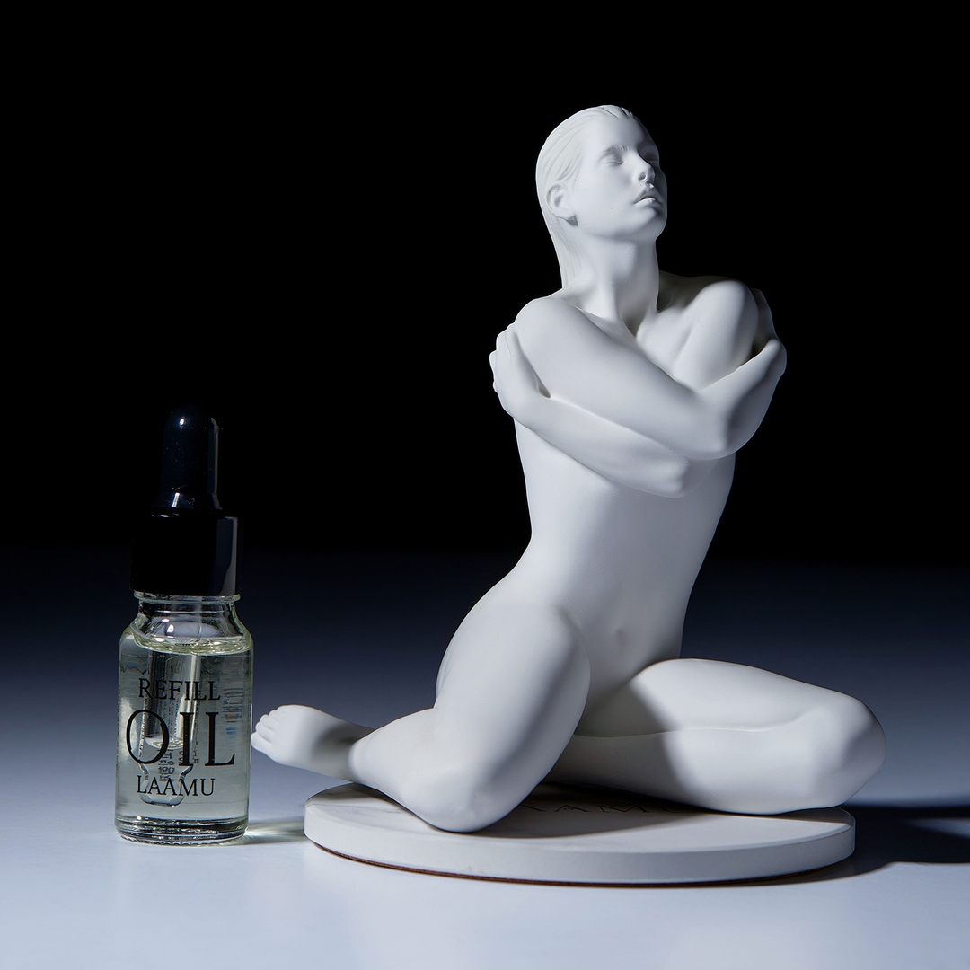 K-Lifestyle LAAMU Interior decorative object on top of LAAMU plaster air freshener