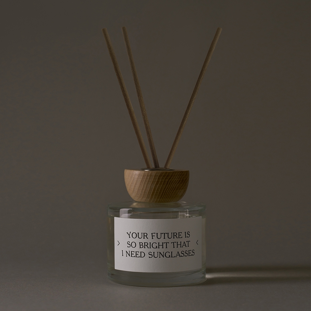 K-Lifestyle DE LABEL Signature Diffuser 150ml YOUR FUTURE IS SO BRIGHT THAT I NEED SUNGLASSES (Includes 5 Reed Sticks) (150ml)