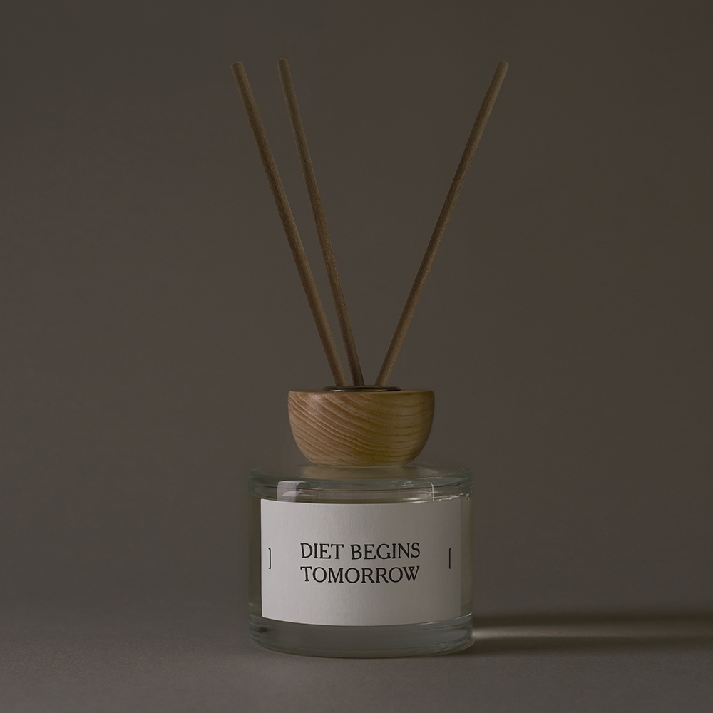 K-Lifestyle DE LABEL Signature Diffuser 150ml DIET BEGINS TOMORROW (Includes 5 Reed Sticks) (150ml)