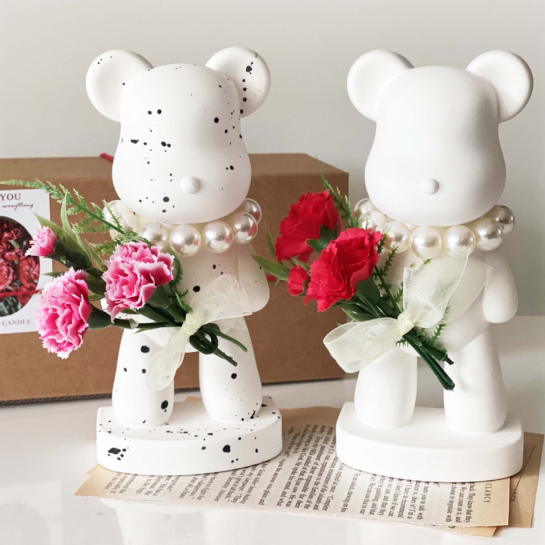 K-Lifestyle coming candle Large Carnation Bear Plaster Air Freshener + 2 Sheets of English Paper (Random)