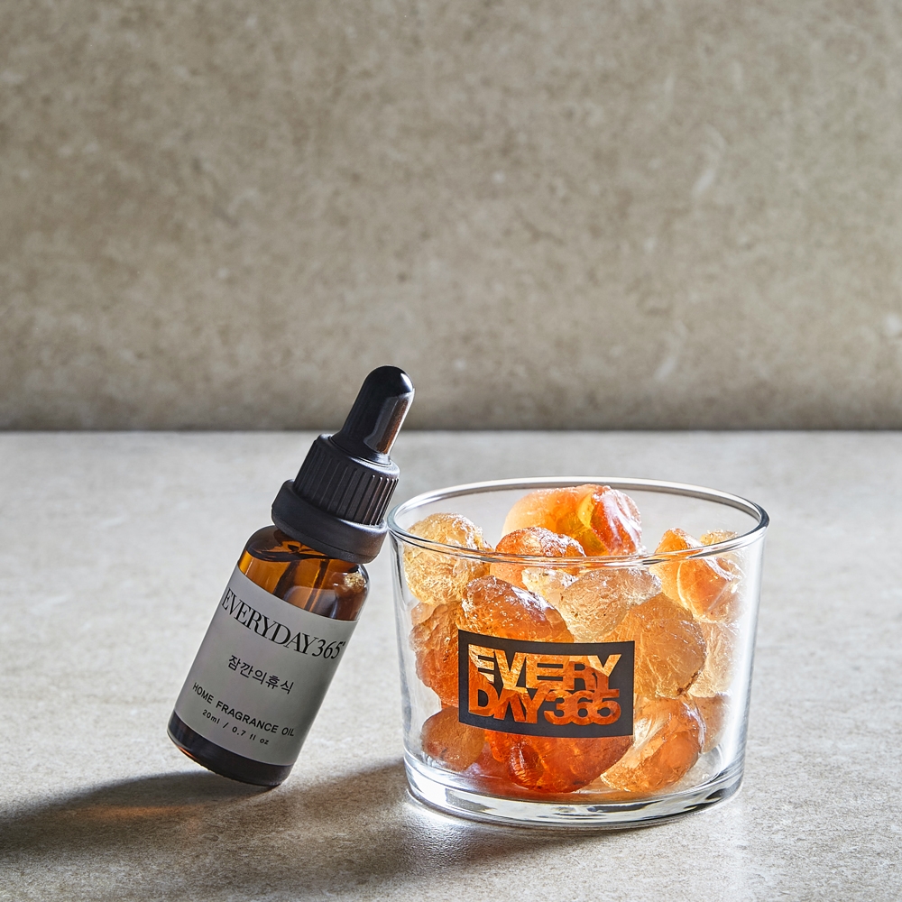 K-Lifestyle EVERYDAY365 Vegeta Stone Diffuser / Glass Bottle + Stone (160g) + Fragrance Oil (20ml) SET