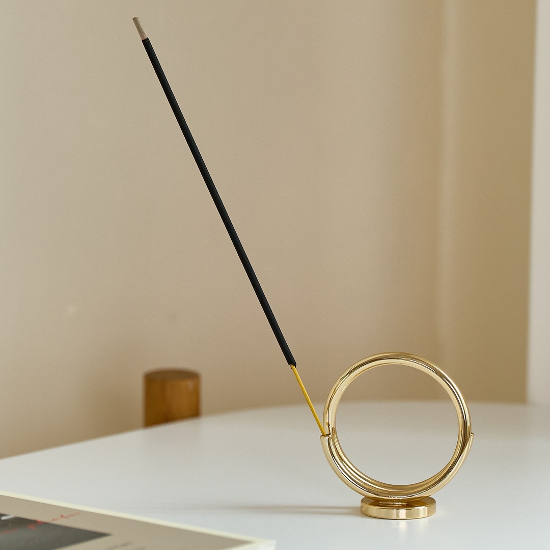 K-Lifestyle METALWOKER Brass Gold Round Pipe Incense Holder