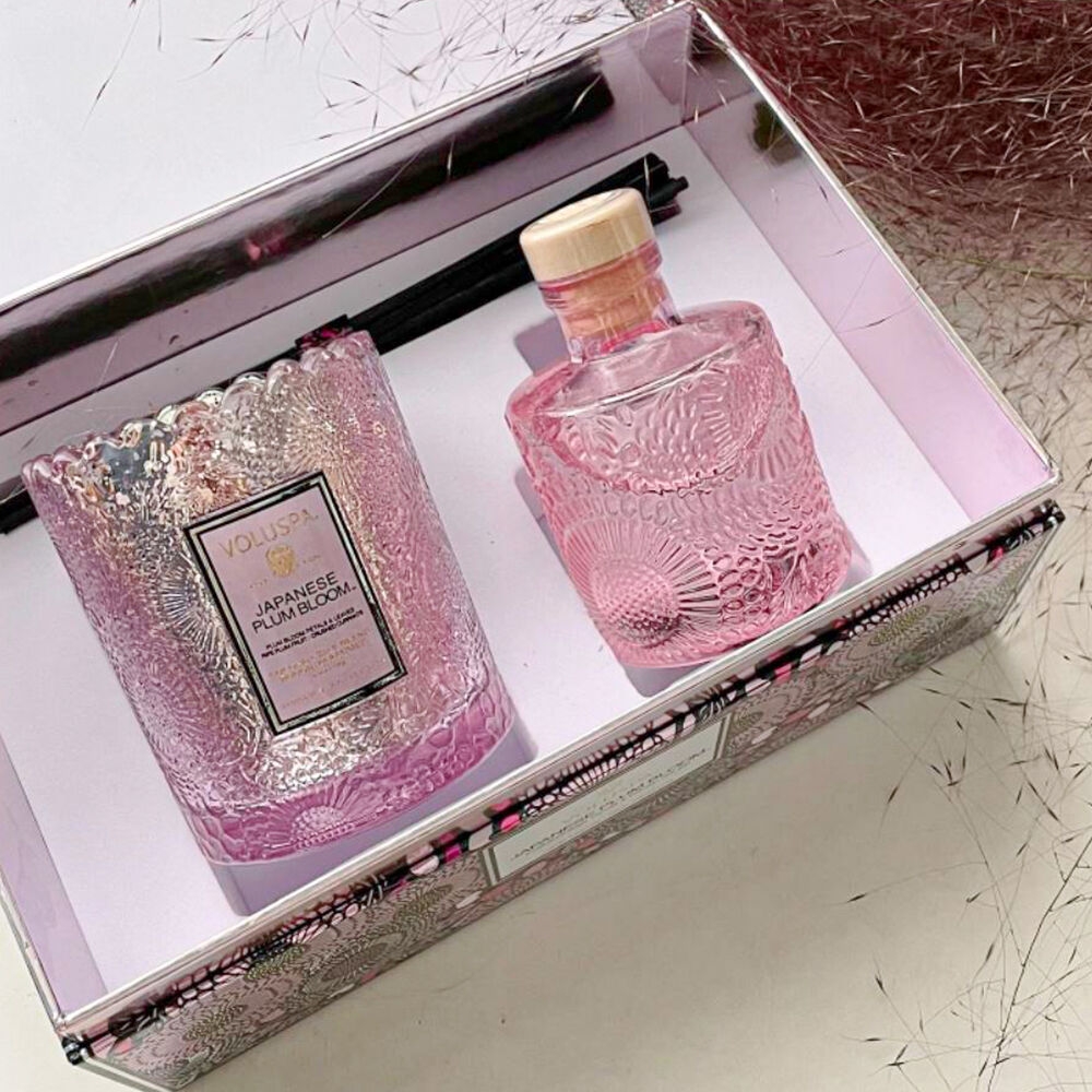 K-Lifestyle VOLUSPA Japanese Plum Bloom Scallop Candle & Mini Diffuser Set