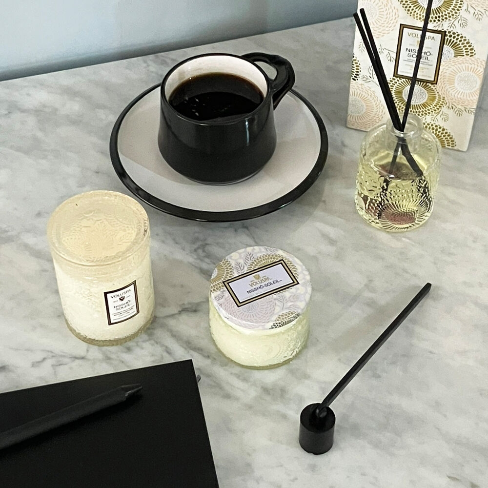 K-Lifestyle VOLUSPA Niso Solier M Glass Candle 5.5oz (156g) (5.5oz)