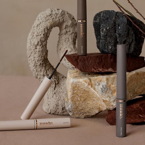 mude Inspired Skinny Mascara – image 6 of 7