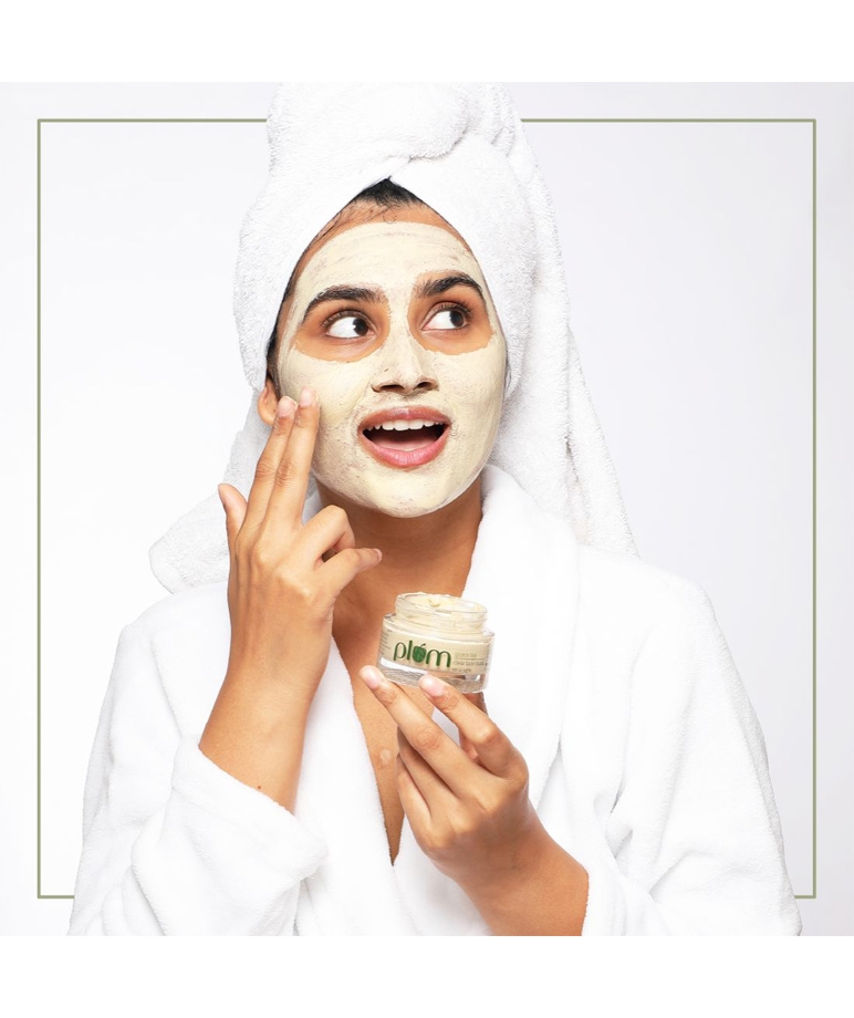 Plum Green Tea Clear Face Mask 60gm – image 4 of 7