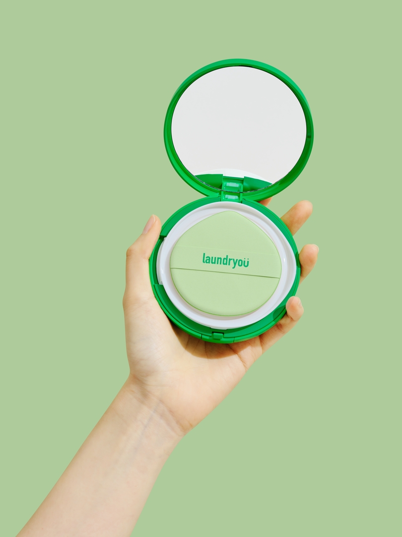 laundryou Moisture Sun Cushion Clear open compact with mirror and big puff