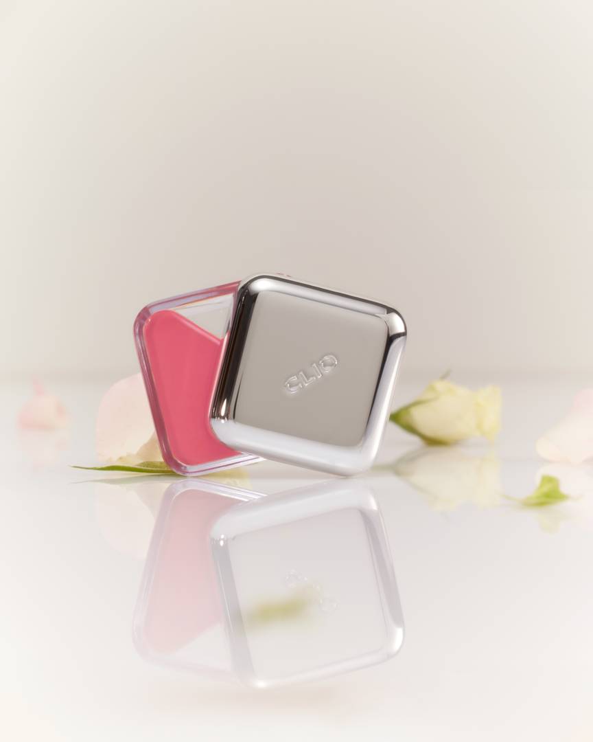 ESSENTIAL LIPCHEEK TAP