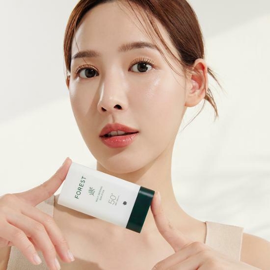 Forest Multi -Defense Sun Stick 19g - maccaron