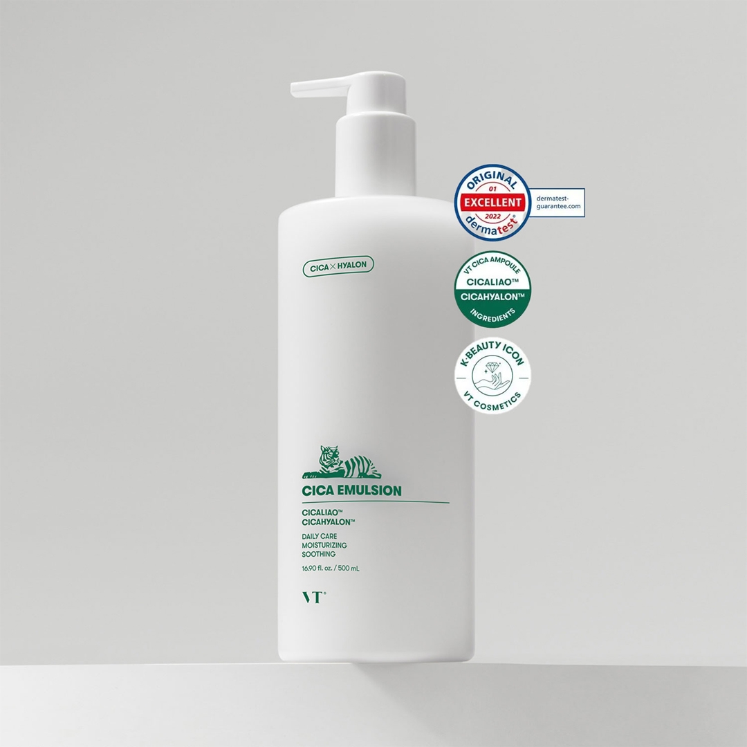 VT CICA Emulsion 500ml pump bottle with dermatest Excellent and CICALIAO CICAHYALON badges front view