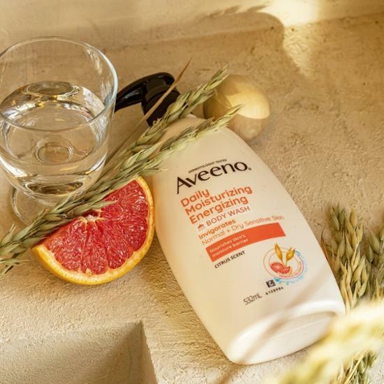 Aveeno Daily Moisturizing Energizing Body Wash 532ml – image 4 of 4