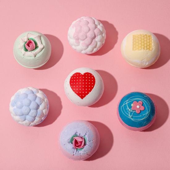 Bomb Cosmetics Good Night Honey Bath Blaster 160g – image 2 of 4
