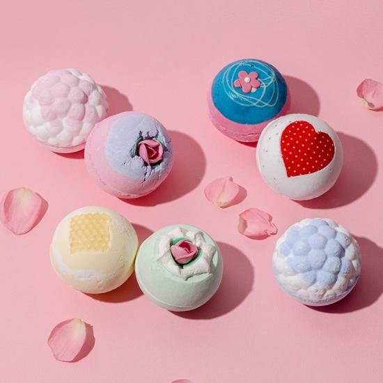 Bomb Cosmetics Good Night Honey Bath Blaster 160g – image 3 of 4